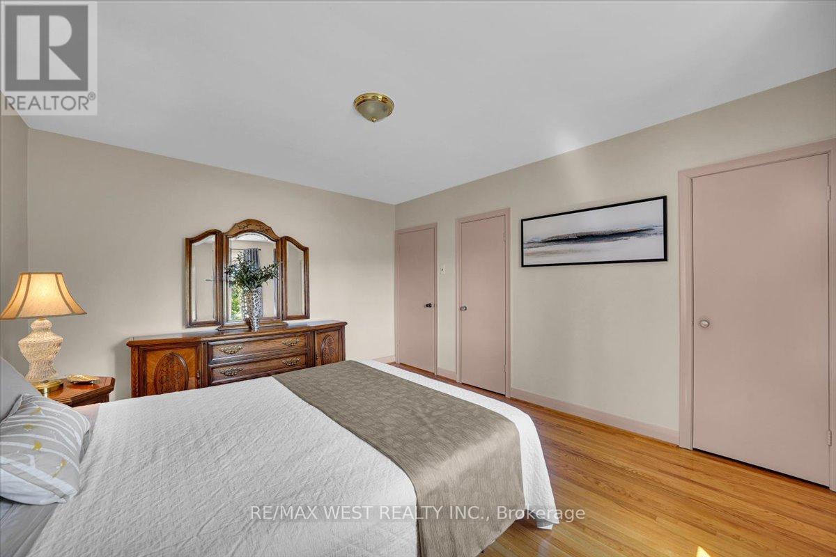 1135 Islington Avenue, Toronto, Ontario  M8Z 4S3 - Photo 16 - W13183088