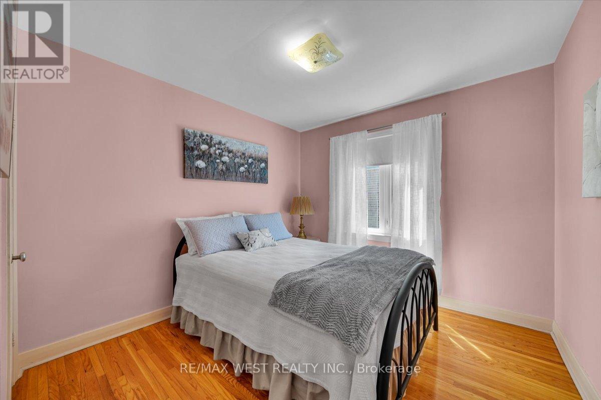 1135 Islington Avenue, Toronto, Ontario  M8Z 4S3 - Photo 18 - W13183088