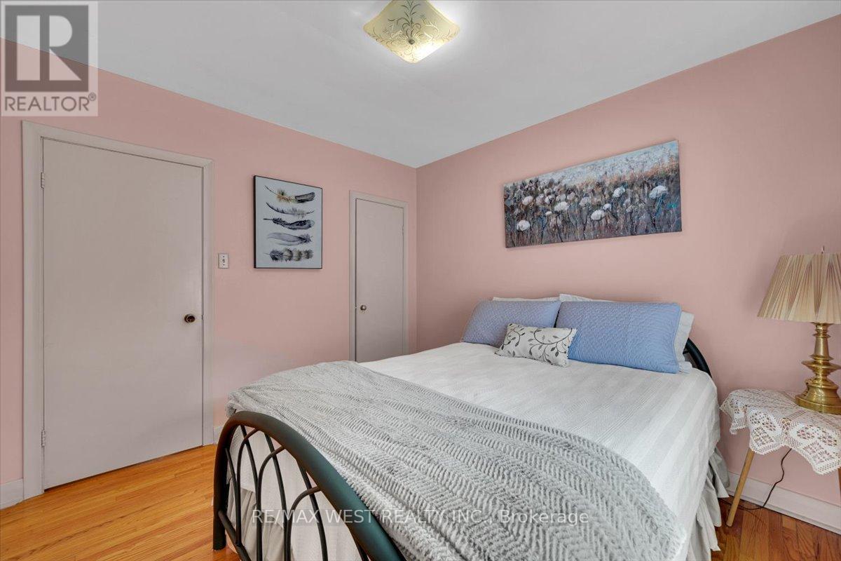 1135 Islington Avenue, Toronto, Ontario  M8Z 4S3 - Photo 19 - W13183088