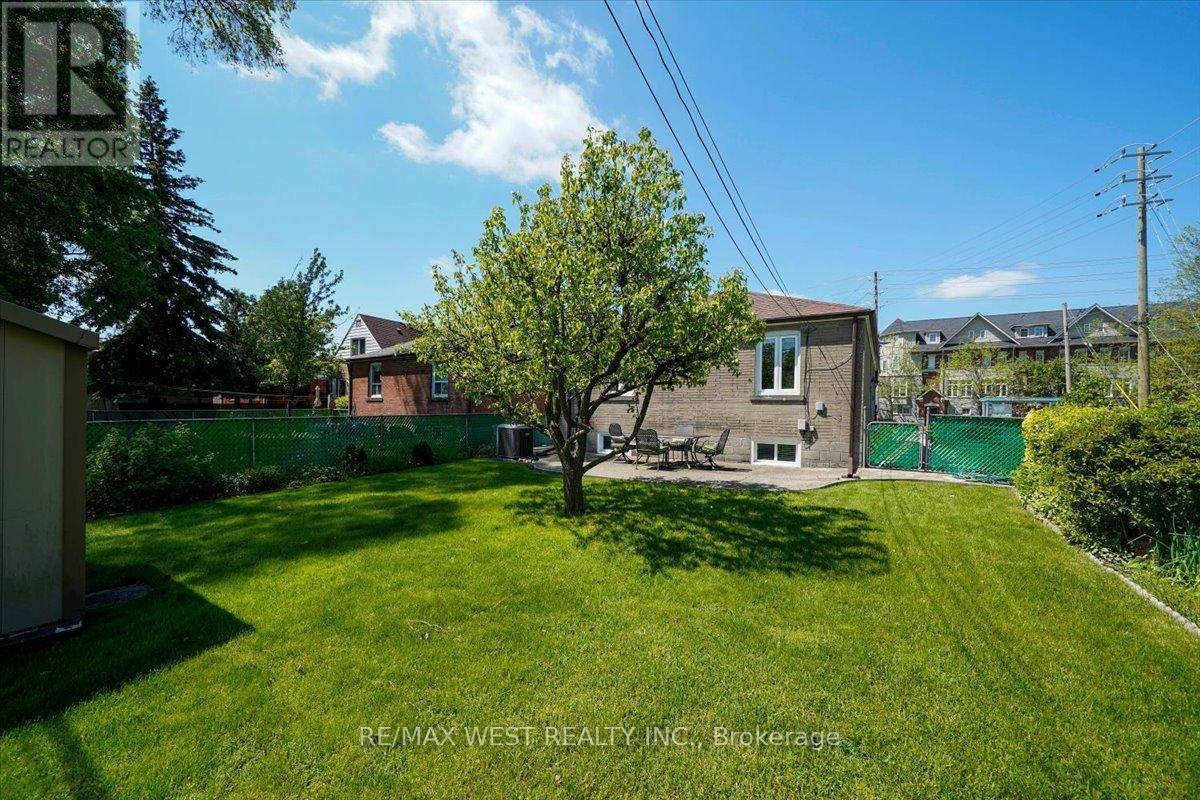 1135 Islington Avenue, Toronto, Ontario  M8Z 4S3 - Photo 33 - W13183088