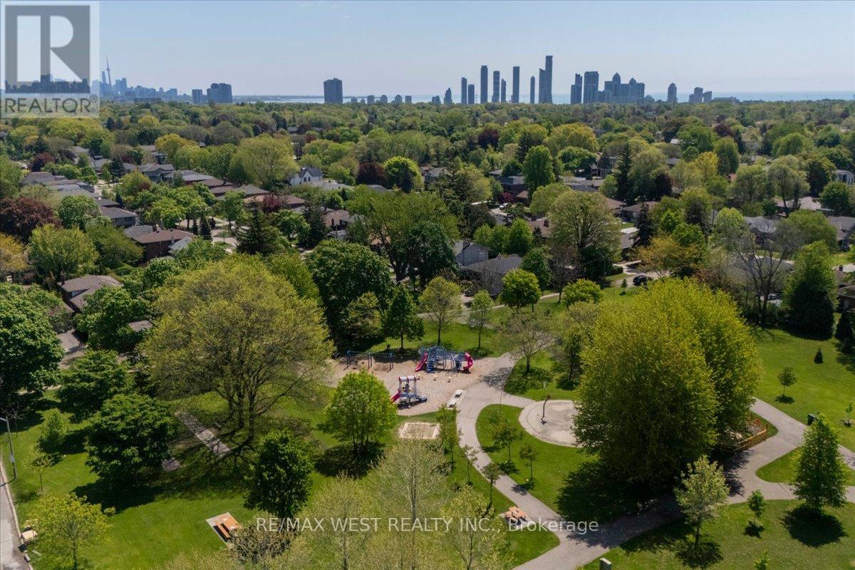 1135 Islington Avenue, Toronto, Ontario  M8Z 4S3 - Photo 39 - W13183088