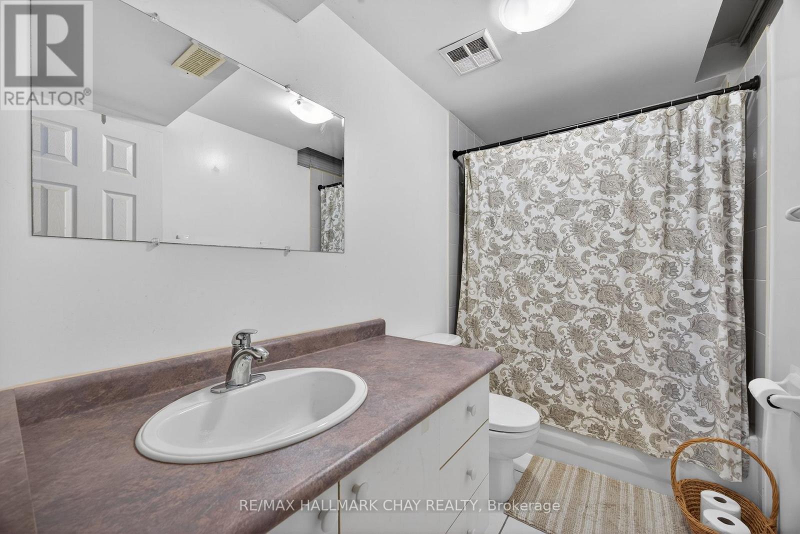 72 Ravenscliffe Court, Brampton, Ontario  L6X 4N9 - Photo 28 - W13183096