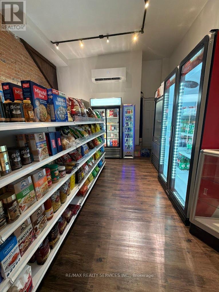 2739 Dundas Street W, Toronto, Ontario  M6P 1Y1 - Photo 8 - W13183356