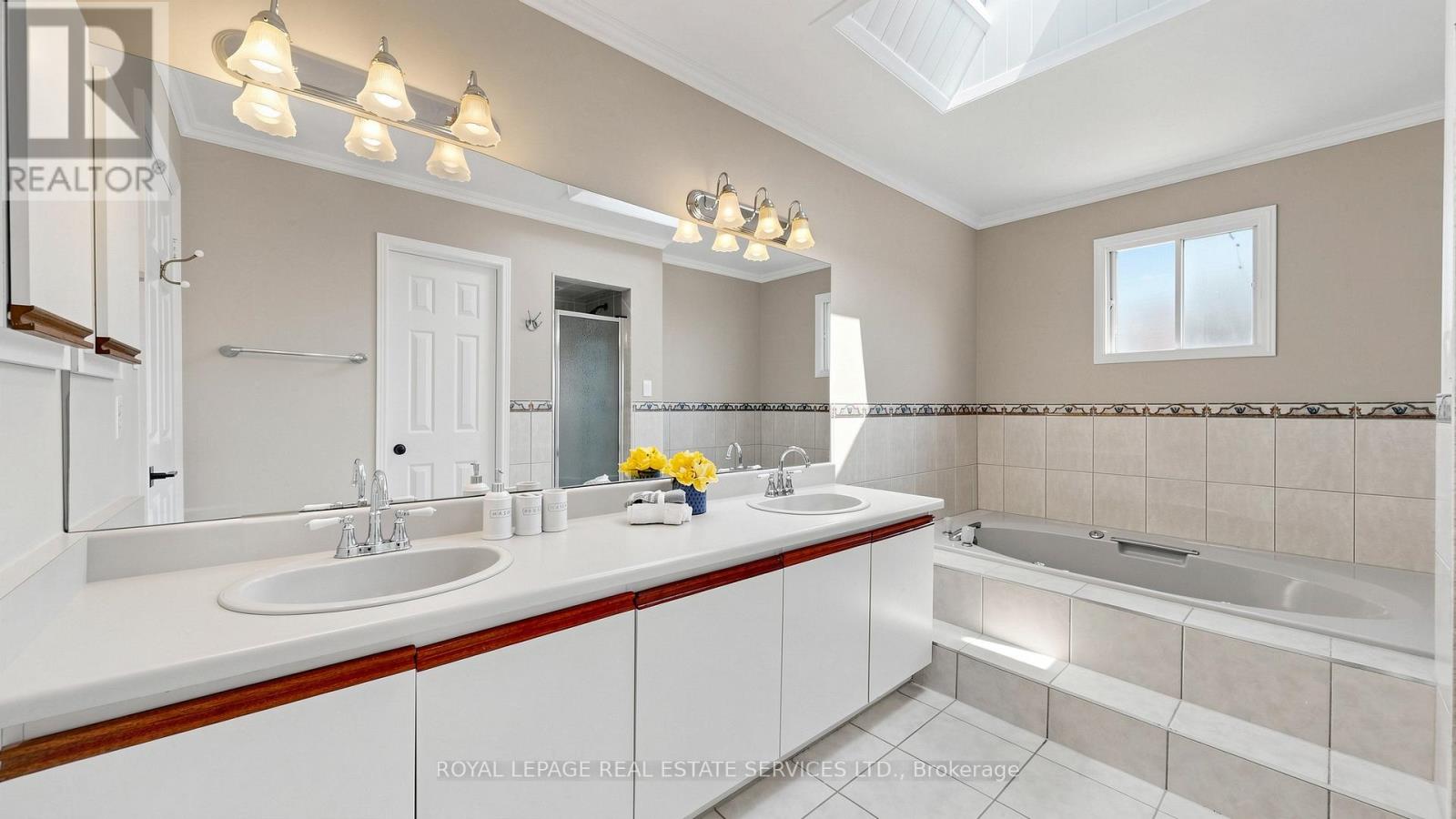 165 Warner Drive, Oakville, Ontario  L6L 6E7 - Photo 25 - W13183422