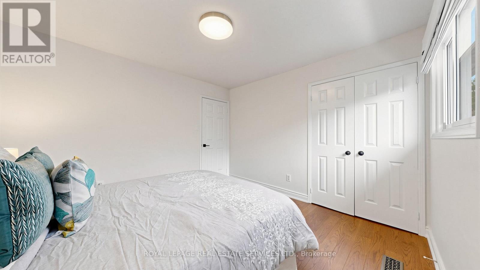 165 Warner Drive, Oakville, Ontario  L6L 6E7 - Photo 32 - W13183422