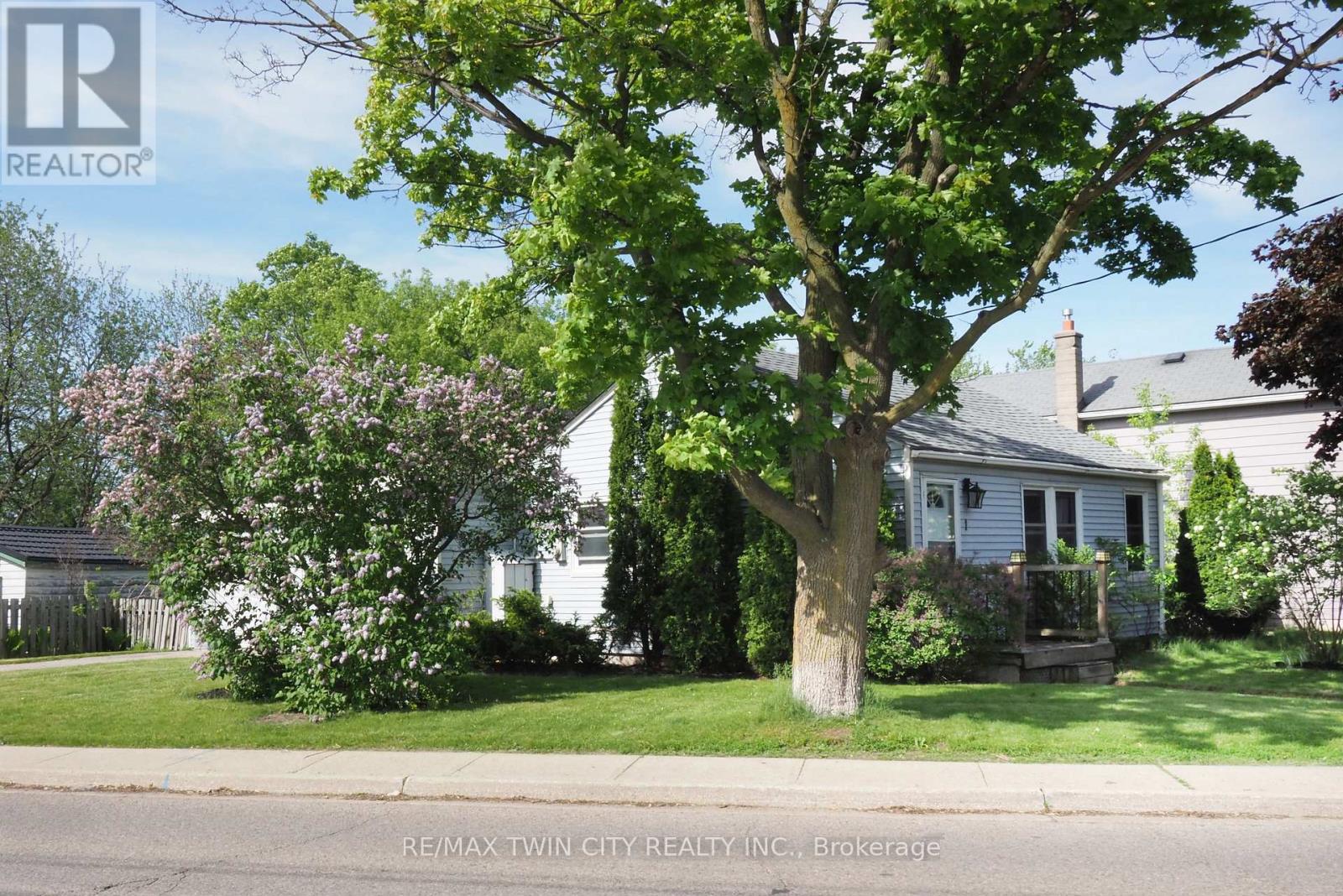 1 Forbes Street, Cambridge, Ontario N3C 2E1 - Photo 2 - X13183168