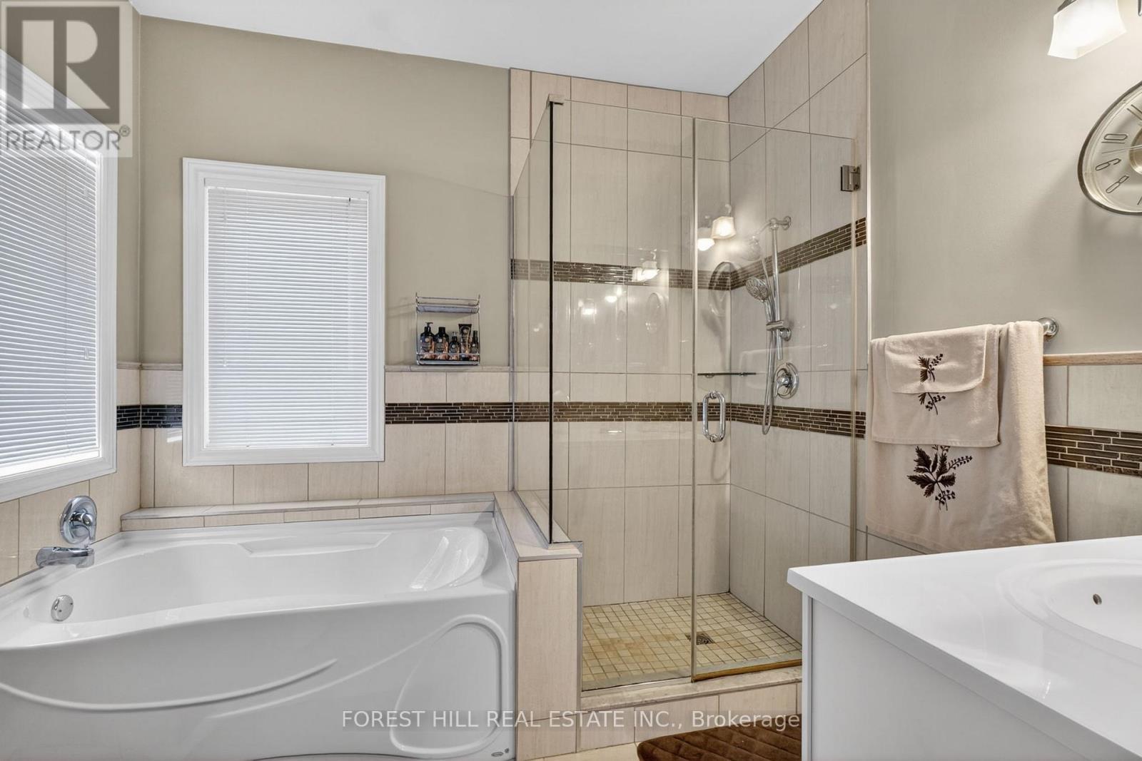 17 Amalfi Court, Vaughan, Ontario L4L 9S2 - Photo 10 - N13168204