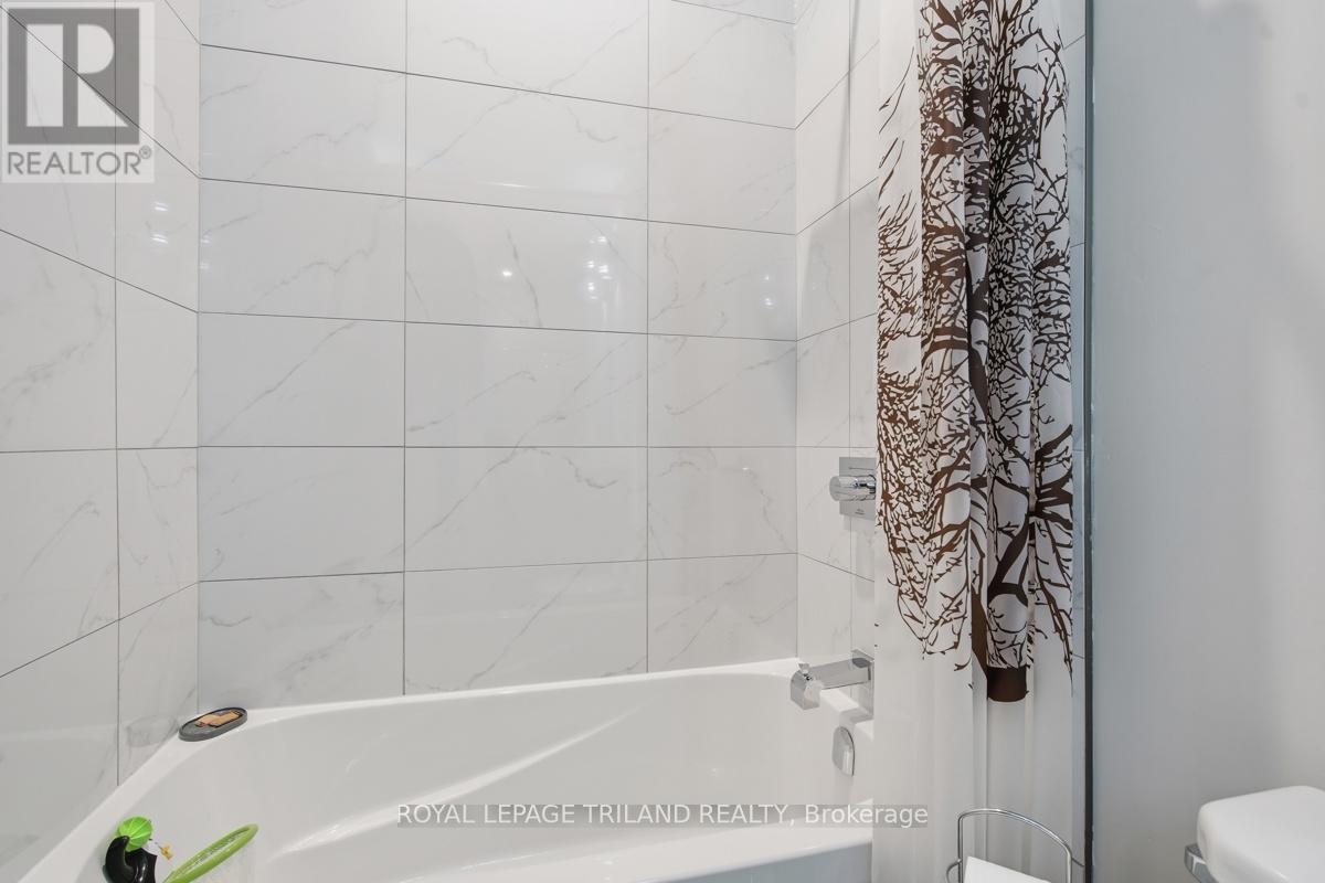 20 Garfield Avenue, London South, Ontario  N6C 2B5 - Photo 28 - X13183500