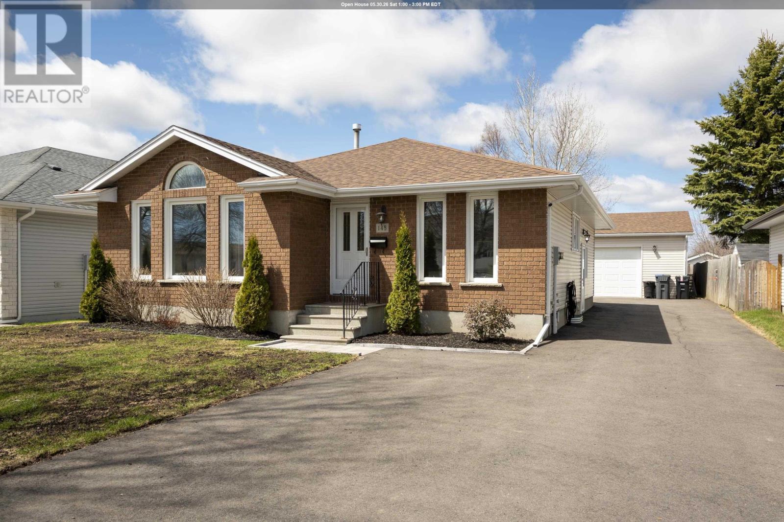 148 Nottingham Cres, Thunder Bay, Ontario P7G 1B5 - Photo 1 - TB2601214