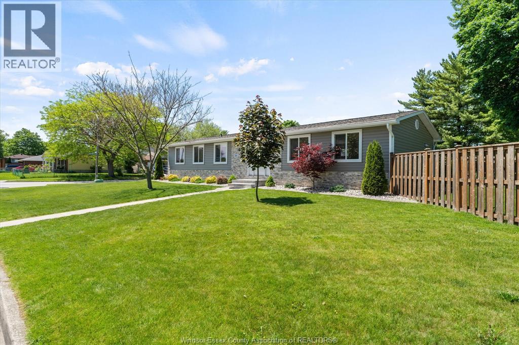 2895 Stillmeadow, Windsor, Ontario N8R 1M9 - Photo 3 - 26012254