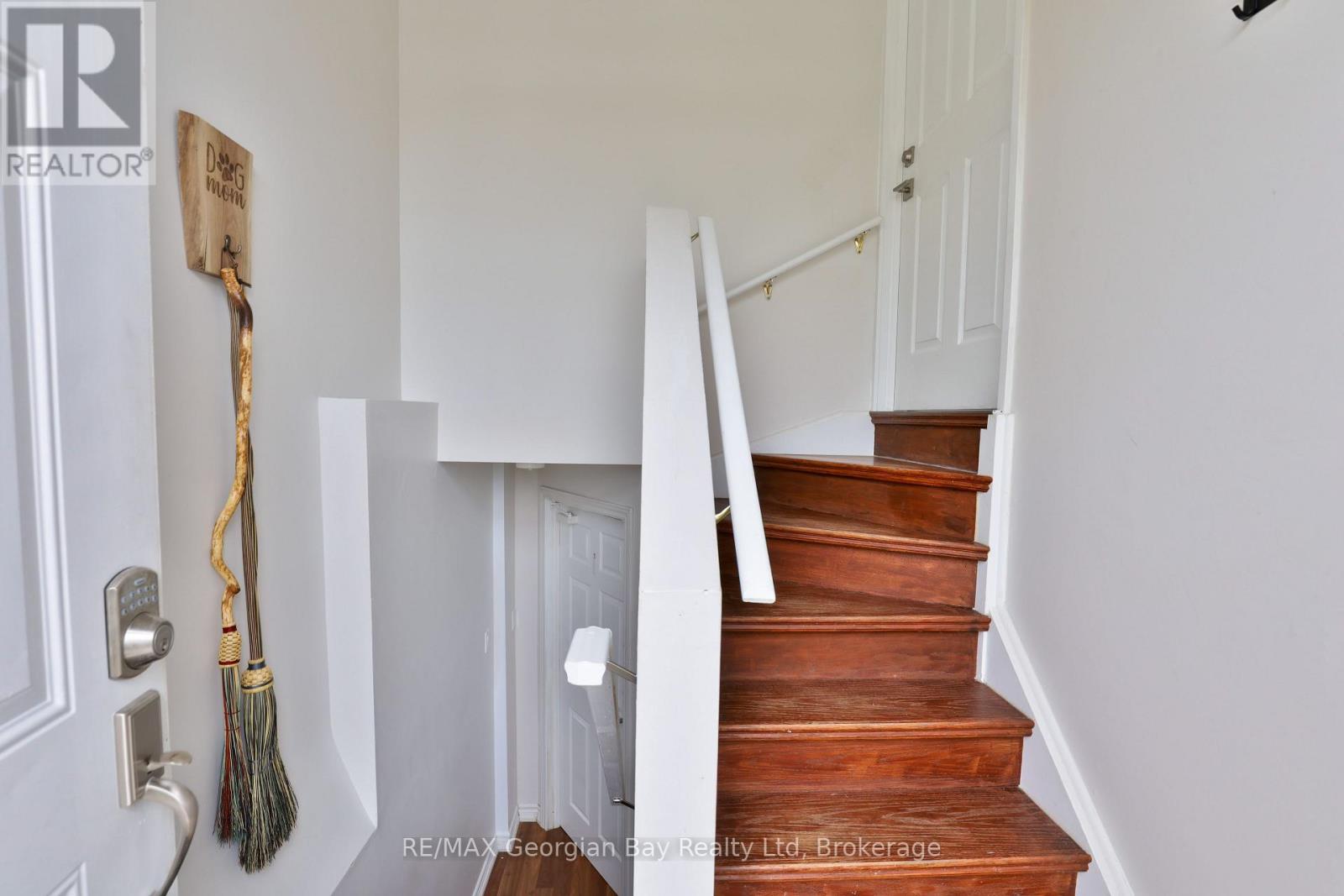 415 Irwin Street, Midland, Ontario  L4R 2V6 - Photo 4 - S13183952