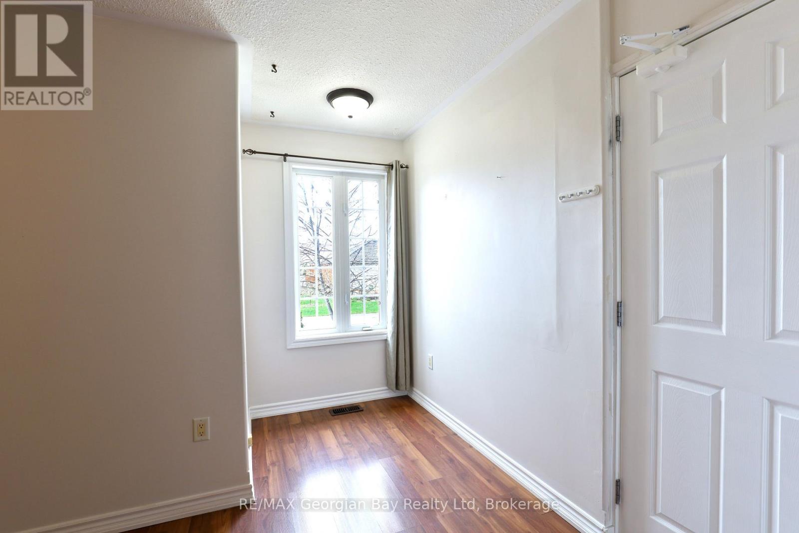 415 Irwin Street, Midland, Ontario  L4R 2V6 - Photo 6 - S13183952