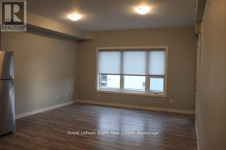 403 - 143 Bloor Street W, Oshawa, Ontario  L1J 1P5 - Photo 7 - E13184104