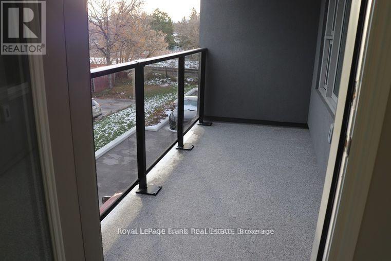 403 - 143 Bloor Street W, Oshawa, Ontario  L1J 1P5 - Photo 9 - E13184104