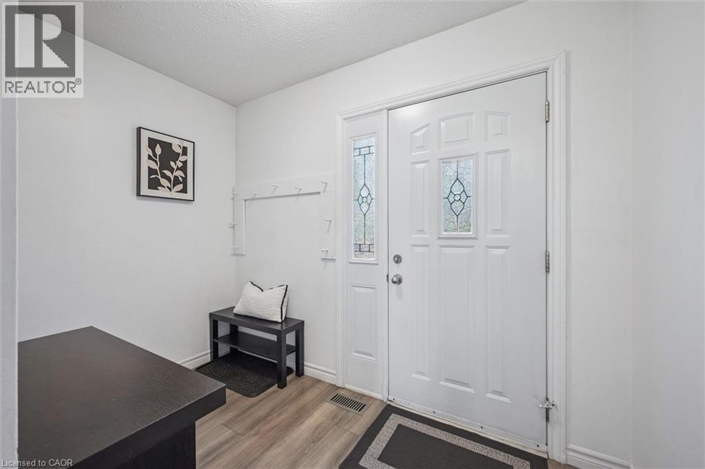 71 Blackhorne Drive, Kitchener, Ontario N2E 1T5 - Photo 7 - 40828130