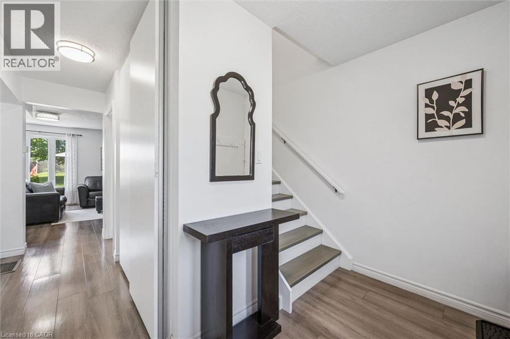 71 Blackhorne Drive, Kitchener, Ontario N2E 1T5 - Photo 8 - 40828130