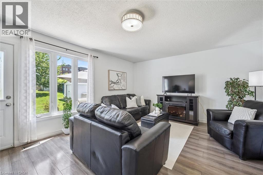 71 Blackhorne Drive, Kitchener, Ontario N2E 1T5 - Photo 9 - 40828130
