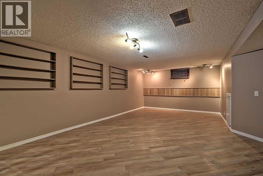 48 Deermont Way SE, Calgary, Alberta  T2J 5P3 - Photo 23 - A2313135