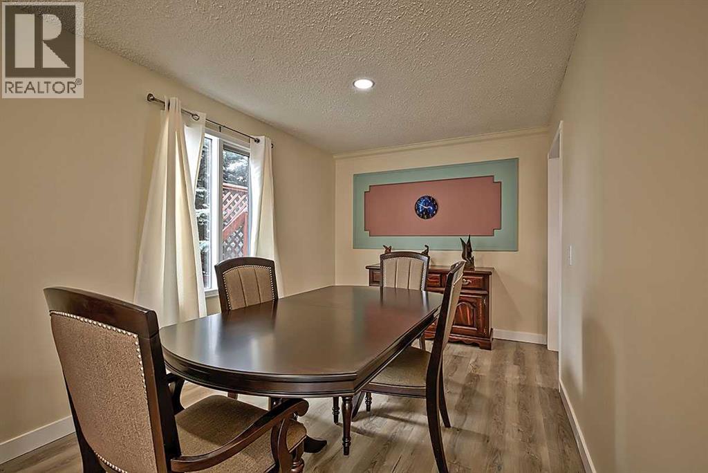 48 Deermont Way SE, Calgary, Alberta  T2J 5P3 - Photo 11 - A2313135
