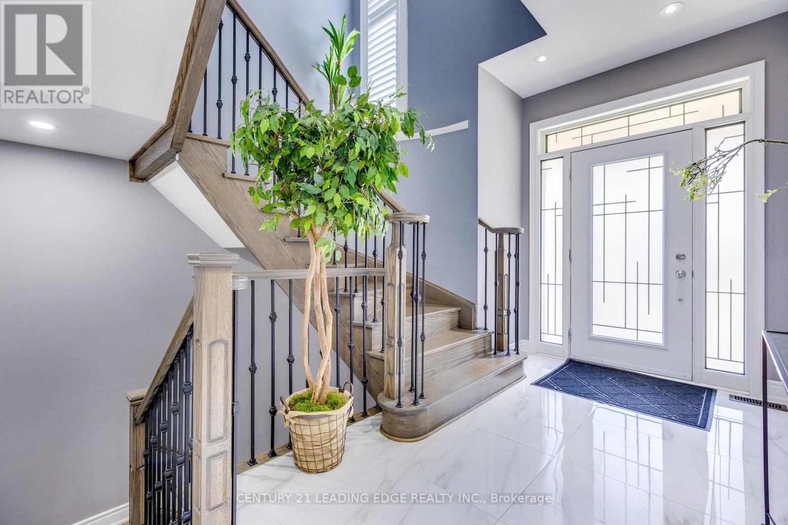 228 Fleetwood Drive, Oshawa, Ontario  L1K 3E7 - Photo 3 - E13183578