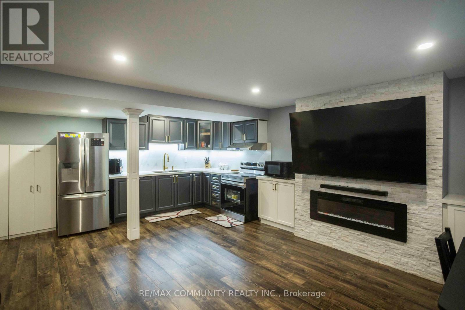 74 Stannardville Drive, Ajax, Ontario  L1T 0M4 - Photo 31 - E13184022