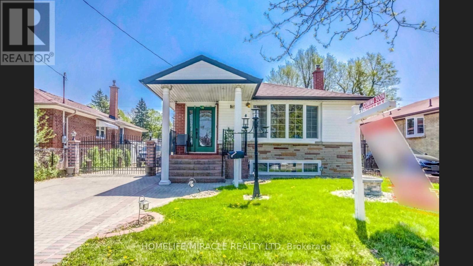 697 BRIMORTON DRIVE, Toronto, Ontario