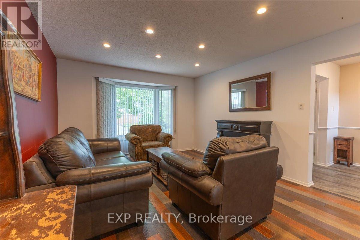 6383 Larmond Avenue, Ottawa, Ontario K1C 2J9 - Photo 8 - X13183626
