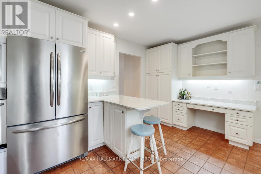 39 Parkwood Crescent, Ottawa, Ontario K1B 3J5 - Photo 12 - X13183728