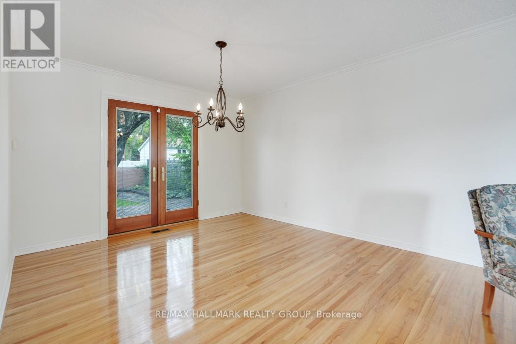 39 Parkwood Crescent, Ottawa, Ontario K1B 3J5 - Photo 9 - X13183728