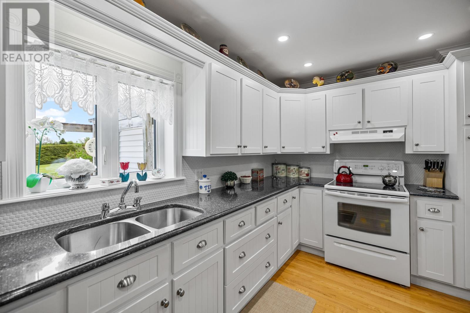 37 Hilltop Road, Breadalbane, Prince Edward Island  C0A 1E0 - Photo 14 - 202612289