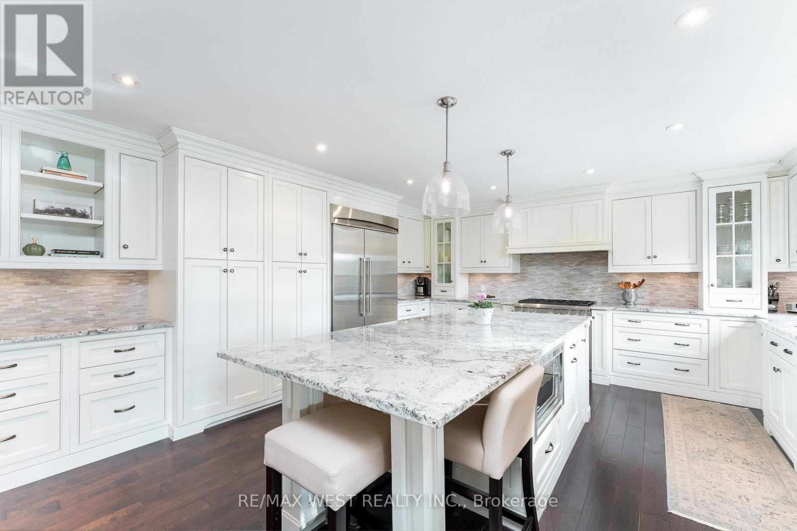 18 Harrowsmith Place, Richmond Hill, Ontario  L4E 2J9 - Photo 10 - N13183942