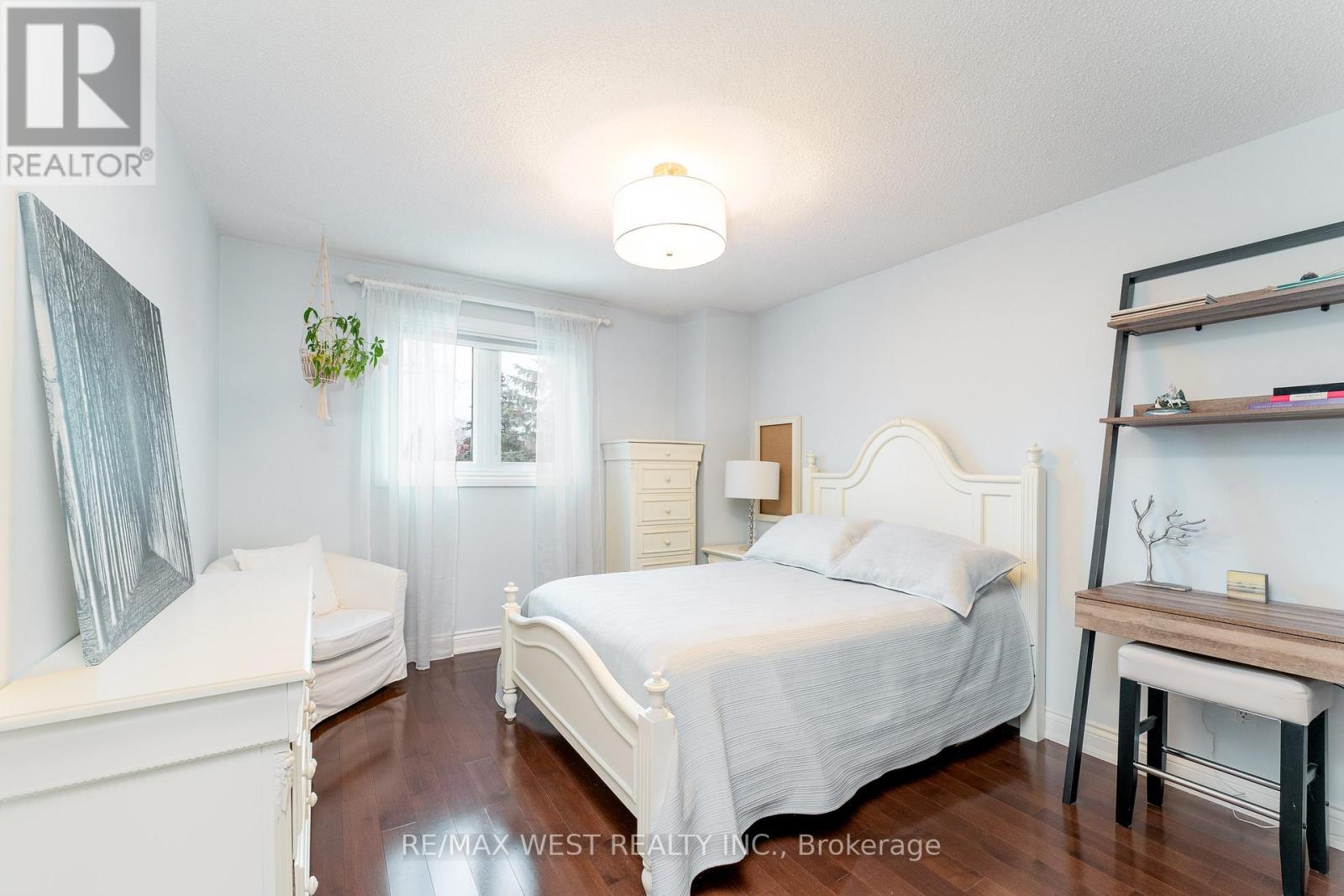 18 Harrowsmith Place, Richmond Hill, Ontario  L4E 2J9 - Photo 30 - N13183942