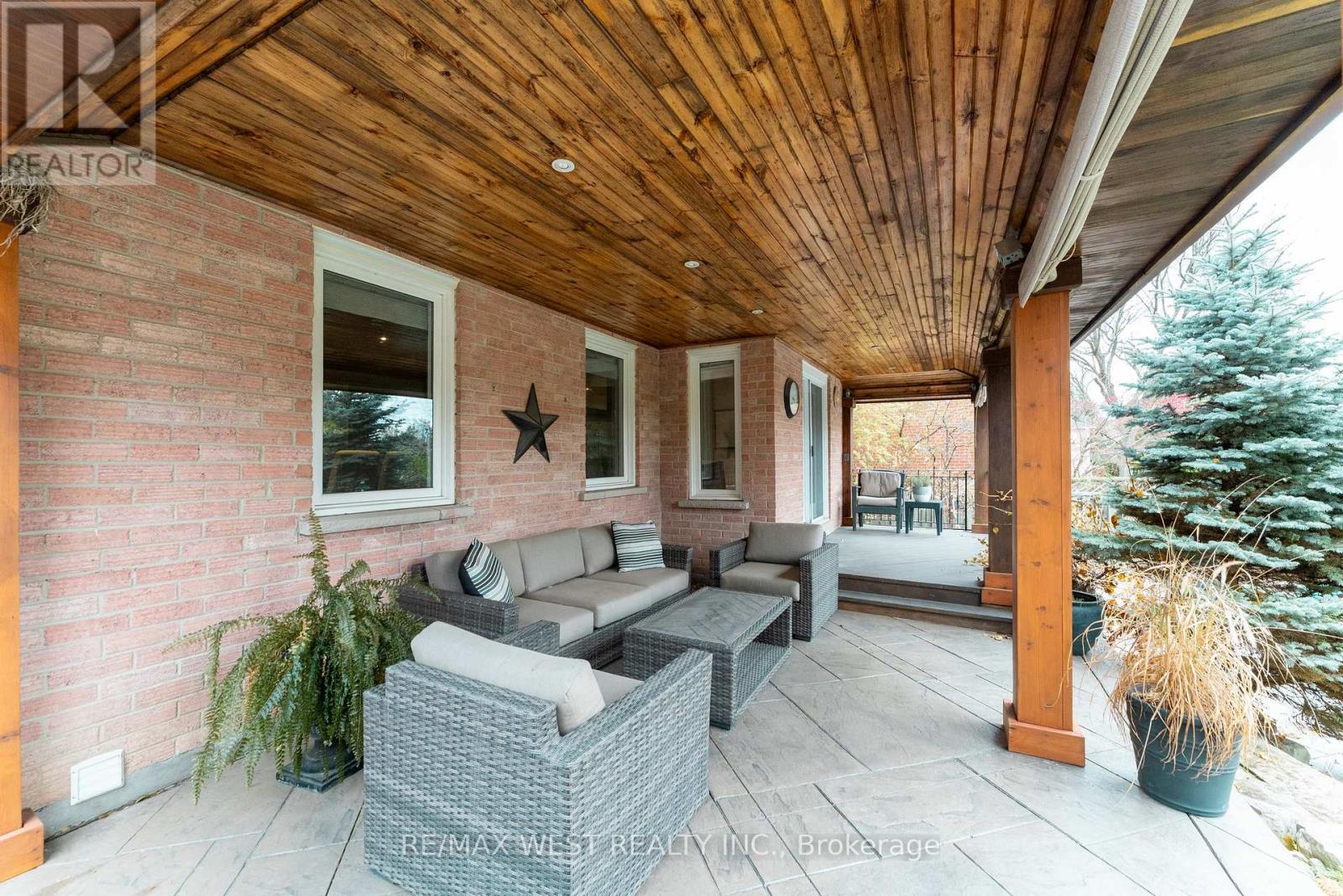 18 Harrowsmith Place, Richmond Hill, Ontario  L4E 2J9 - Photo 41 - N13183942