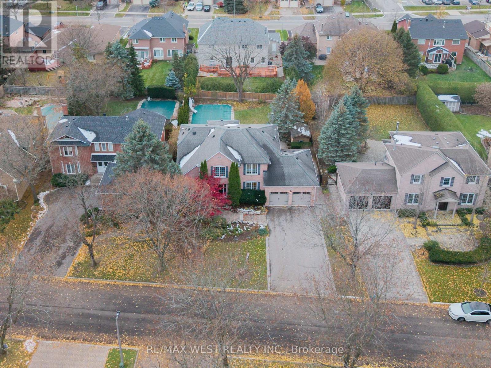 18 Harrowsmith Place, Richmond Hill, Ontario  L4E 2J9 - Photo 46 - N13183942