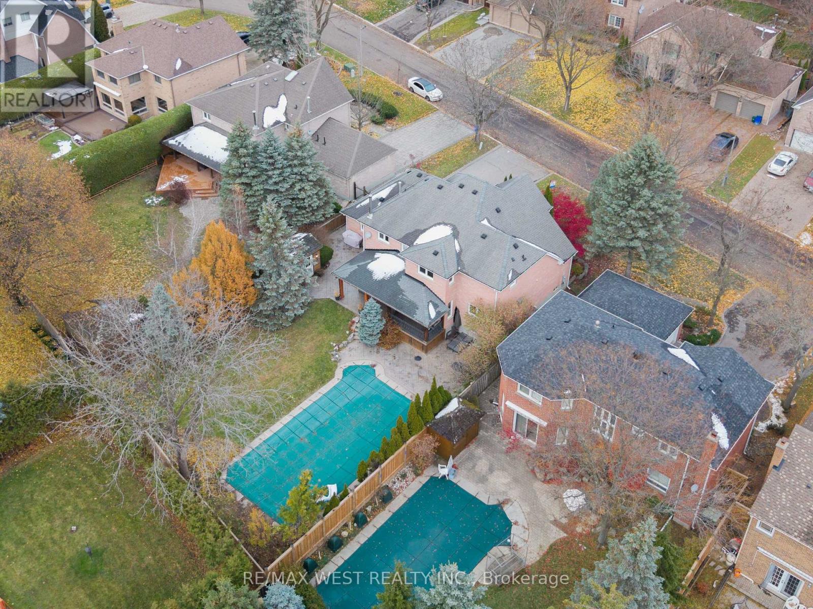18 Harrowsmith Place, Richmond Hill, Ontario  L4E 2J9 - Photo 47 - N13183942
