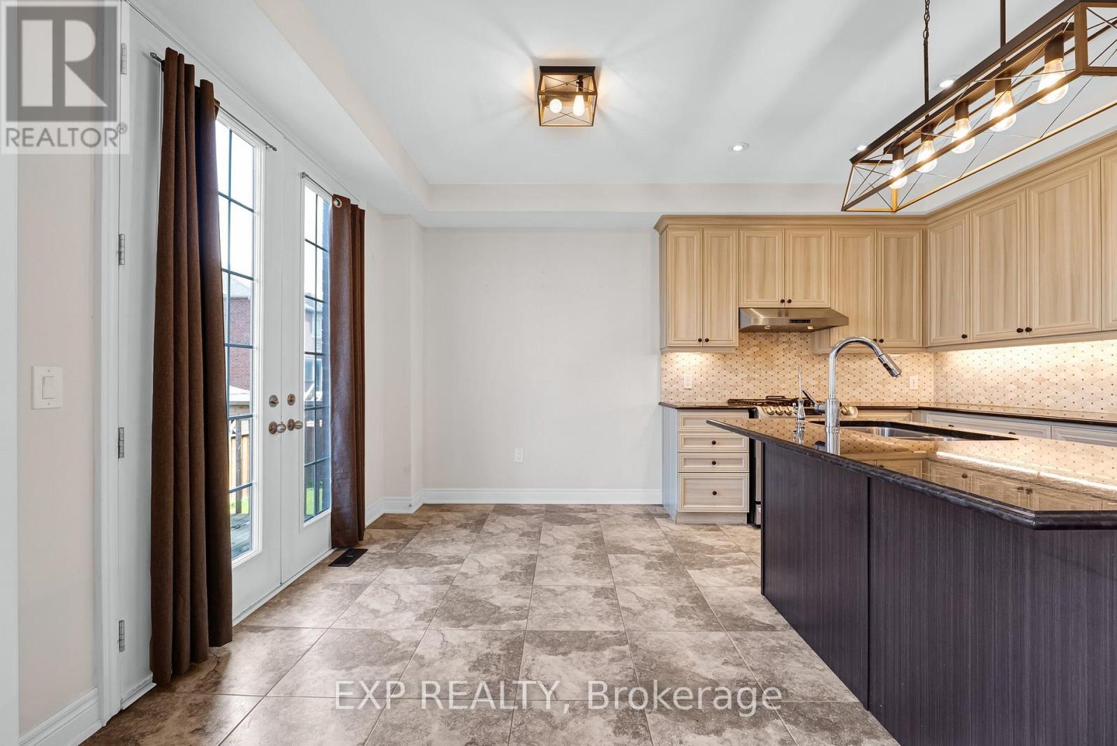 26 Mondial Crescent, East Gwillimbury (Queensville), Ontario  L0G 1R0 - Photo 14 - N13184114