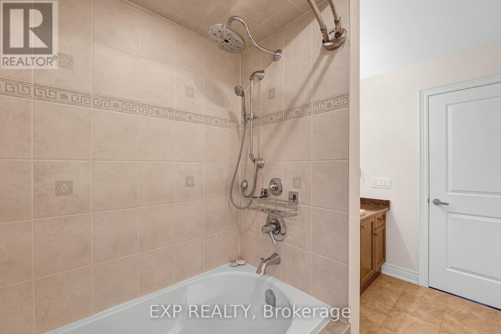 26 Mondial Crescent, East Gwillimbury (Queensville), Ontario  L0G 1R0 - Photo 29 - N13184114