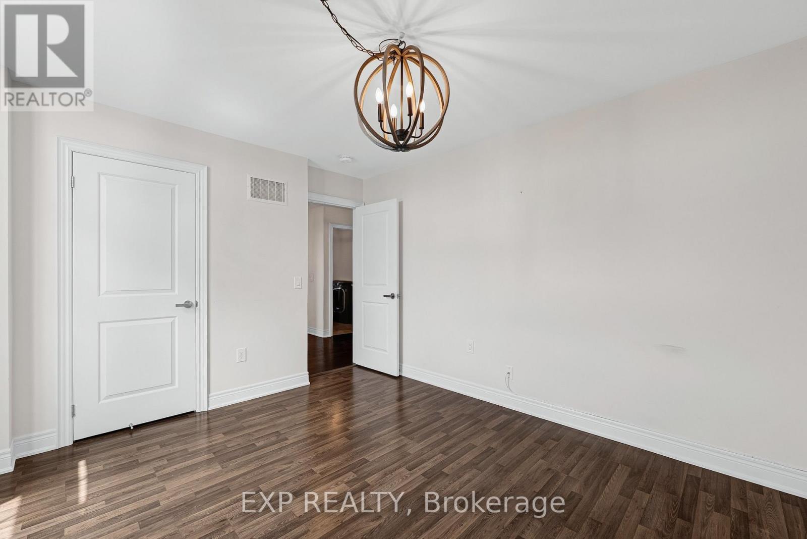 26 Mondial Crescent, East Gwillimbury (Queensville), Ontario  L0G 1R0 - Photo 31 - N13184114