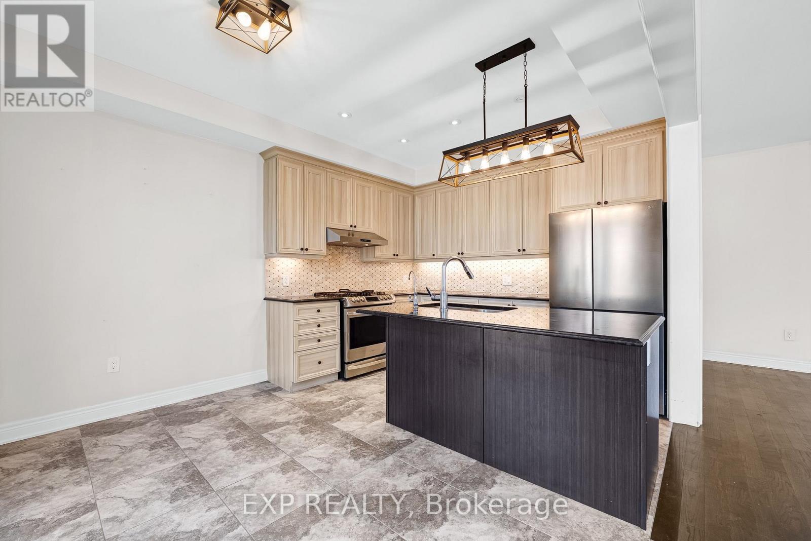 26 Mondial Crescent, East Gwillimbury (Queensville), Ontario  L0G 1R0 - Photo 8 - N13184114