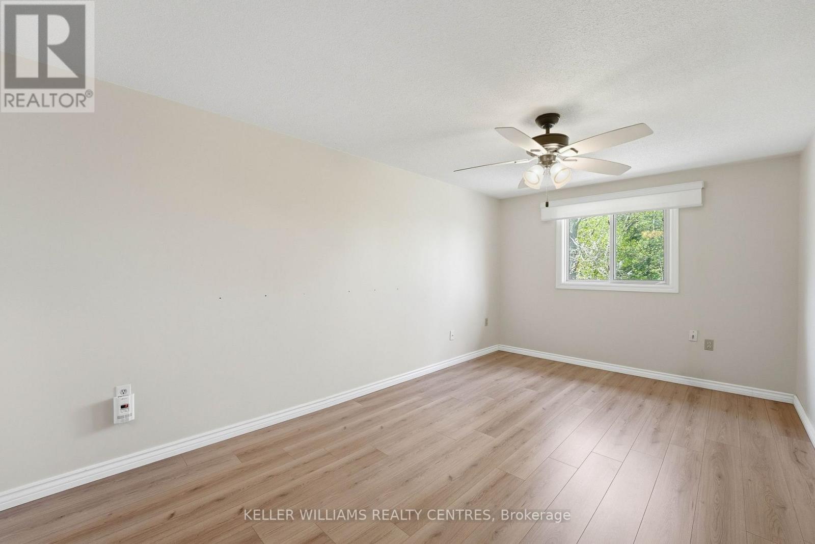 3 Evergreen Court, Barrie, Ontario  L4N 6W7 - Photo 11 - S13183698