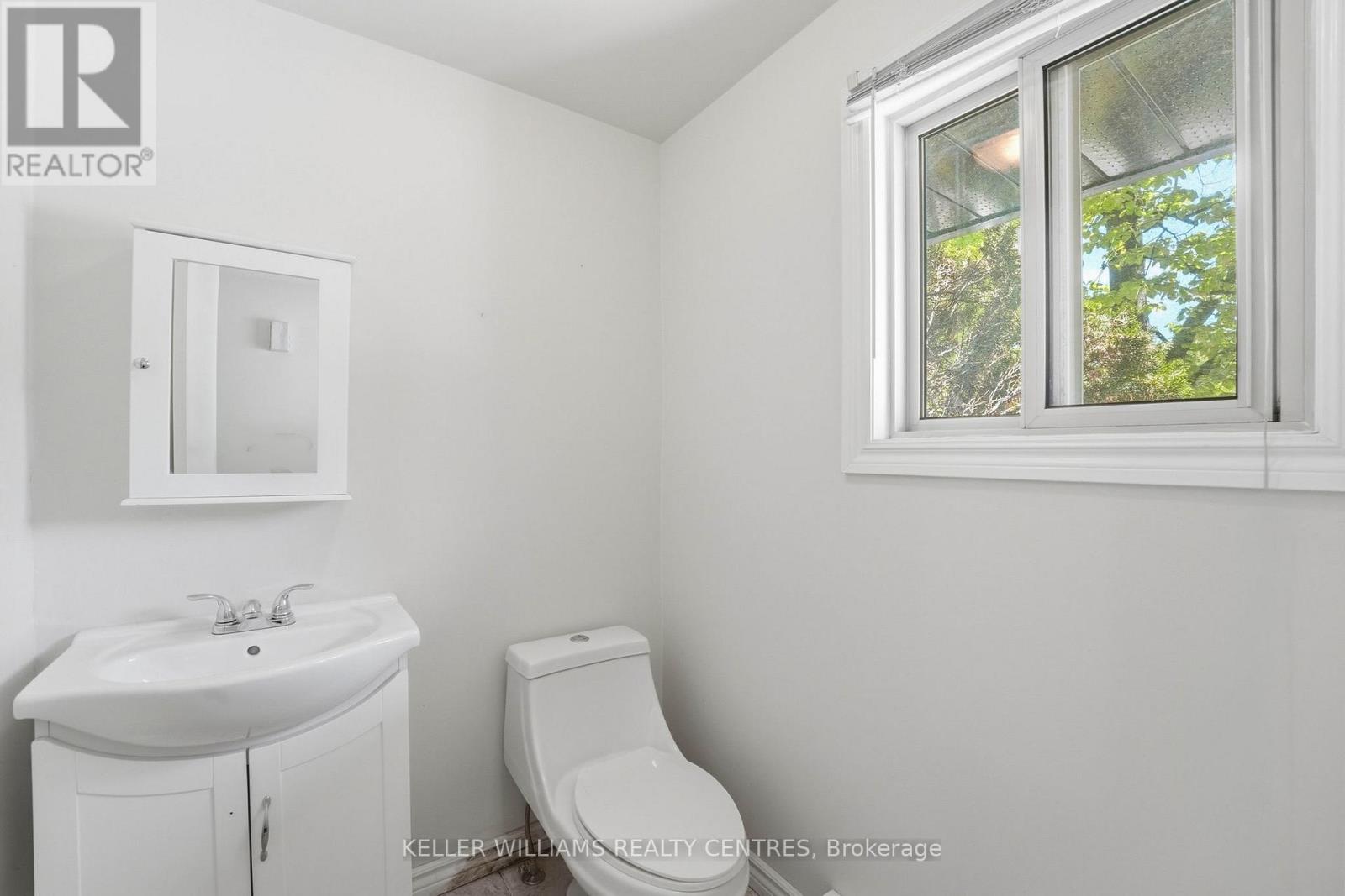 3 Evergreen Court, Barrie, Ontario  L4N 6W7 - Photo 18 - S13183698
