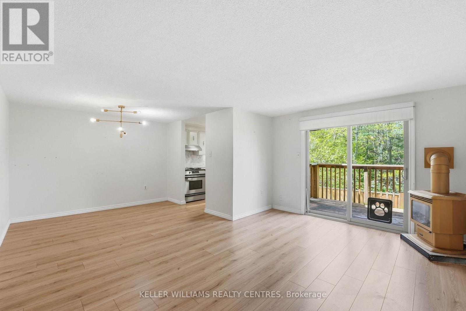 3 Evergreen Court, Barrie, Ontario  L4N 6W7 - Photo 7 - S13183698