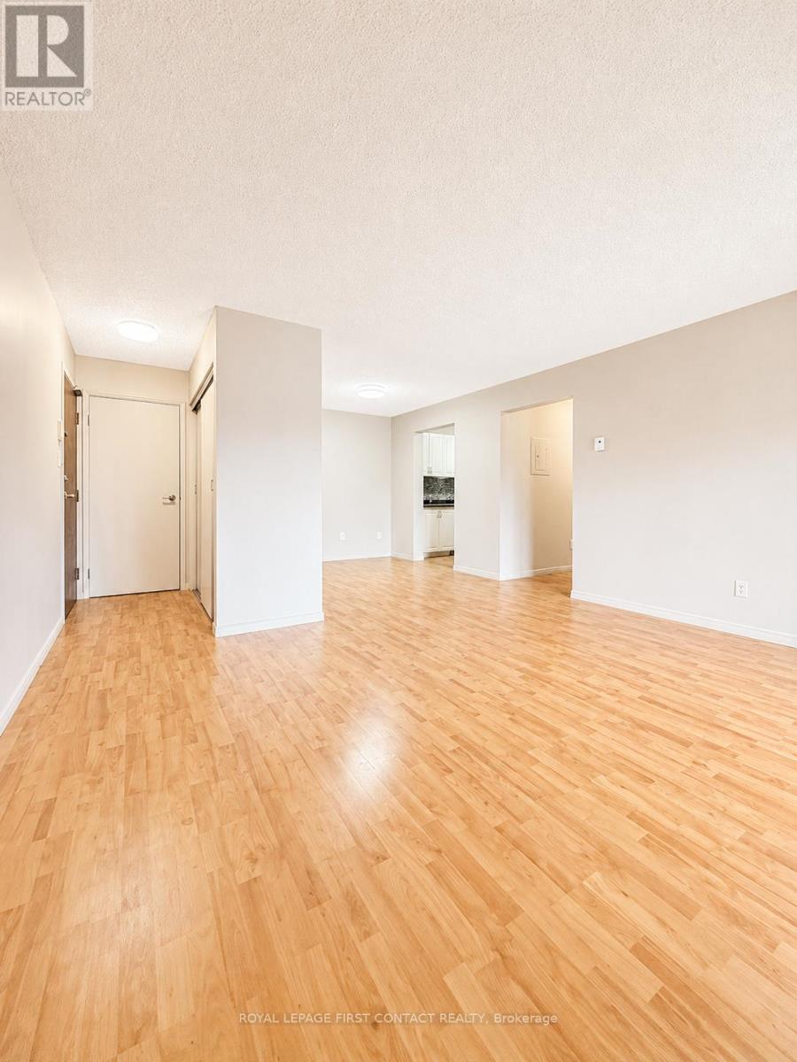 B7 - 179 Edgehill Drive, Barrie, Ontario  L4N 1L9 - Photo 4 - S13183862