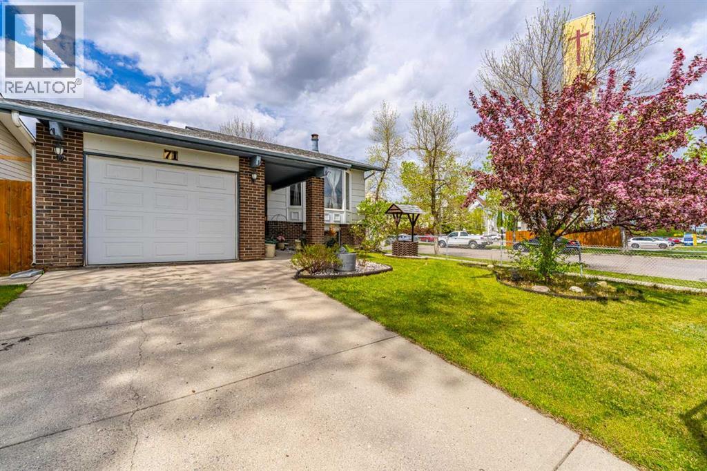 71 Sunmills Drive Se, Calgary, Alberta  T2X 2R4 - Photo 3 - A2299447
