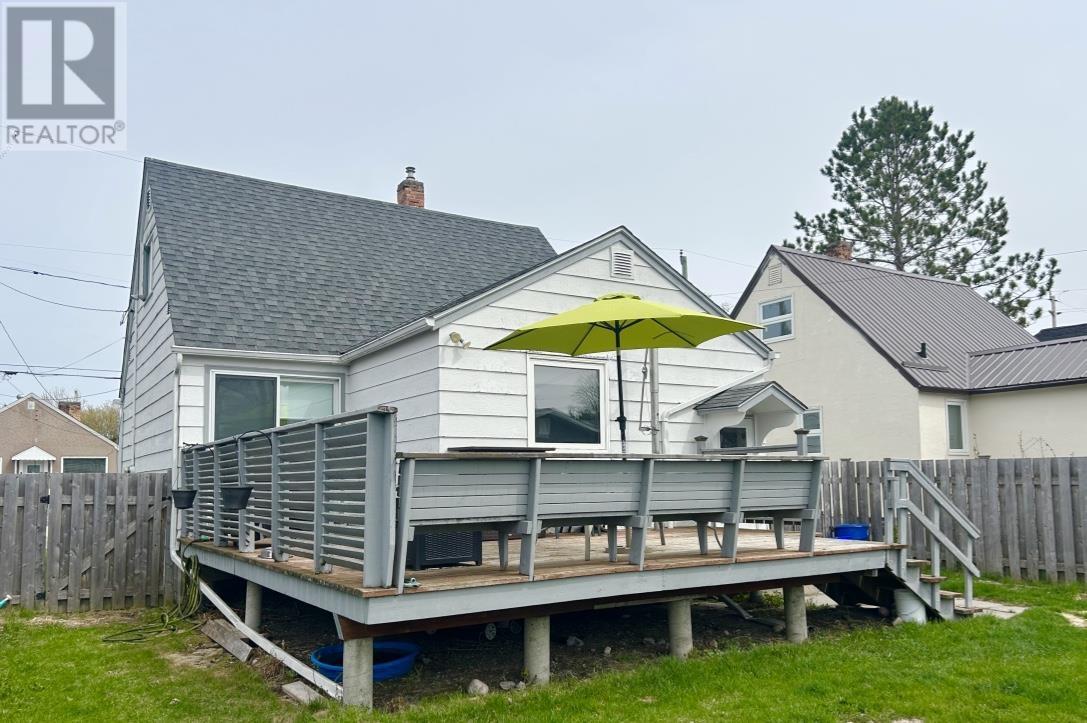 909 Phair Avenue, Fort Frances, Ontario  P9A 2M6 - Photo 2 - TB2601193