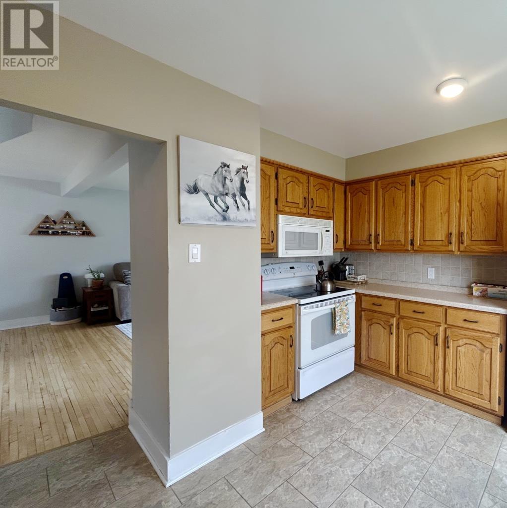 909 Phair Avenue, Fort Frances, Ontario  P9A 2M6 - Photo 6 - TB2601193