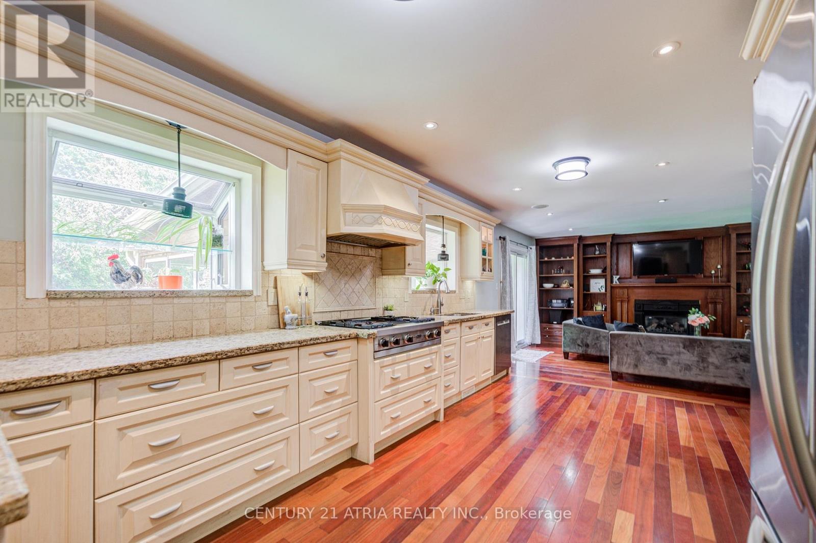 189 Louis Drive, Mississauga, Ontario  L5B 2V5 - Photo 14 - W13183642