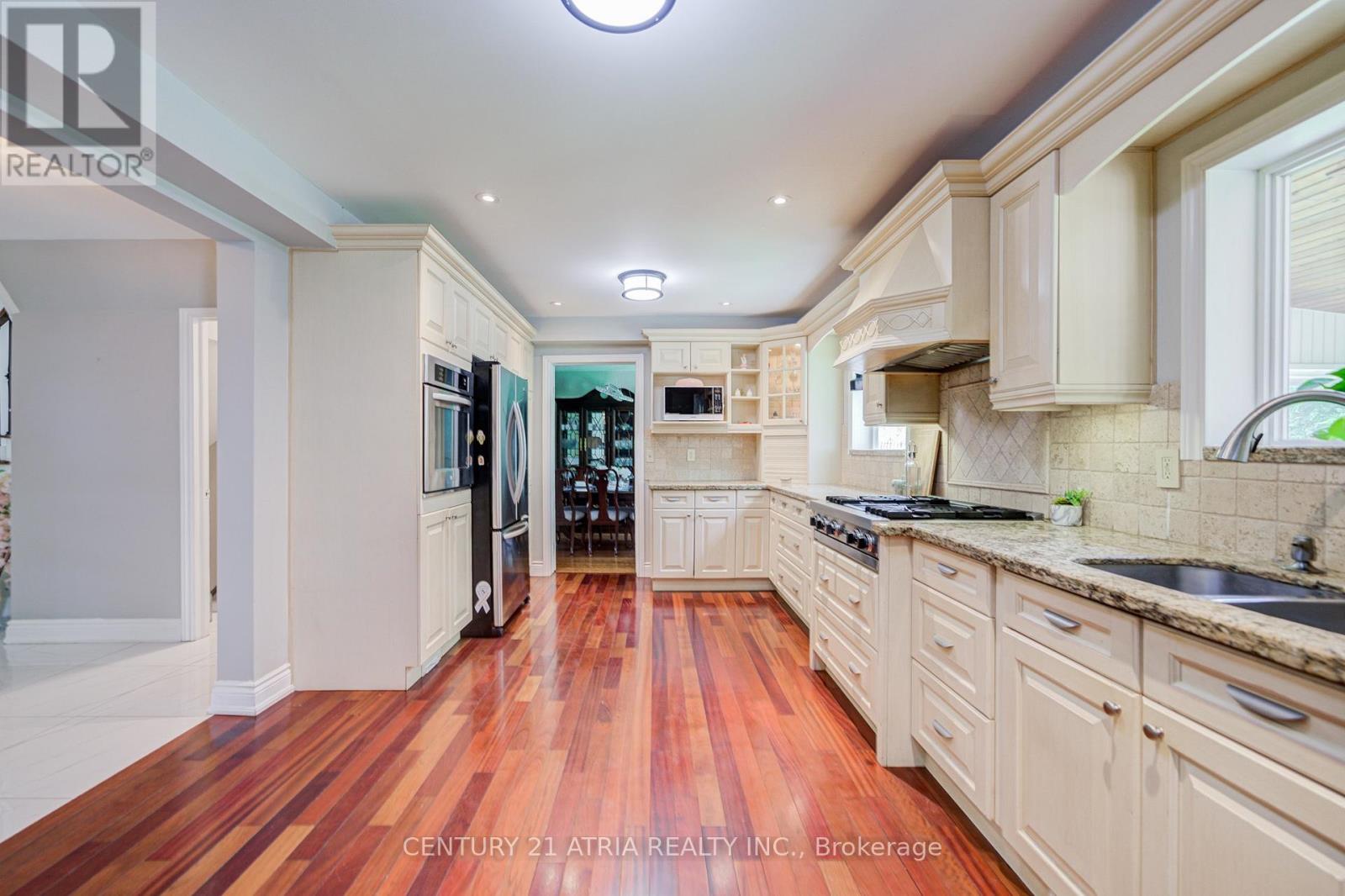 189 Louis Drive, Mississauga, Ontario  L5B 2V5 - Photo 16 - W13183642