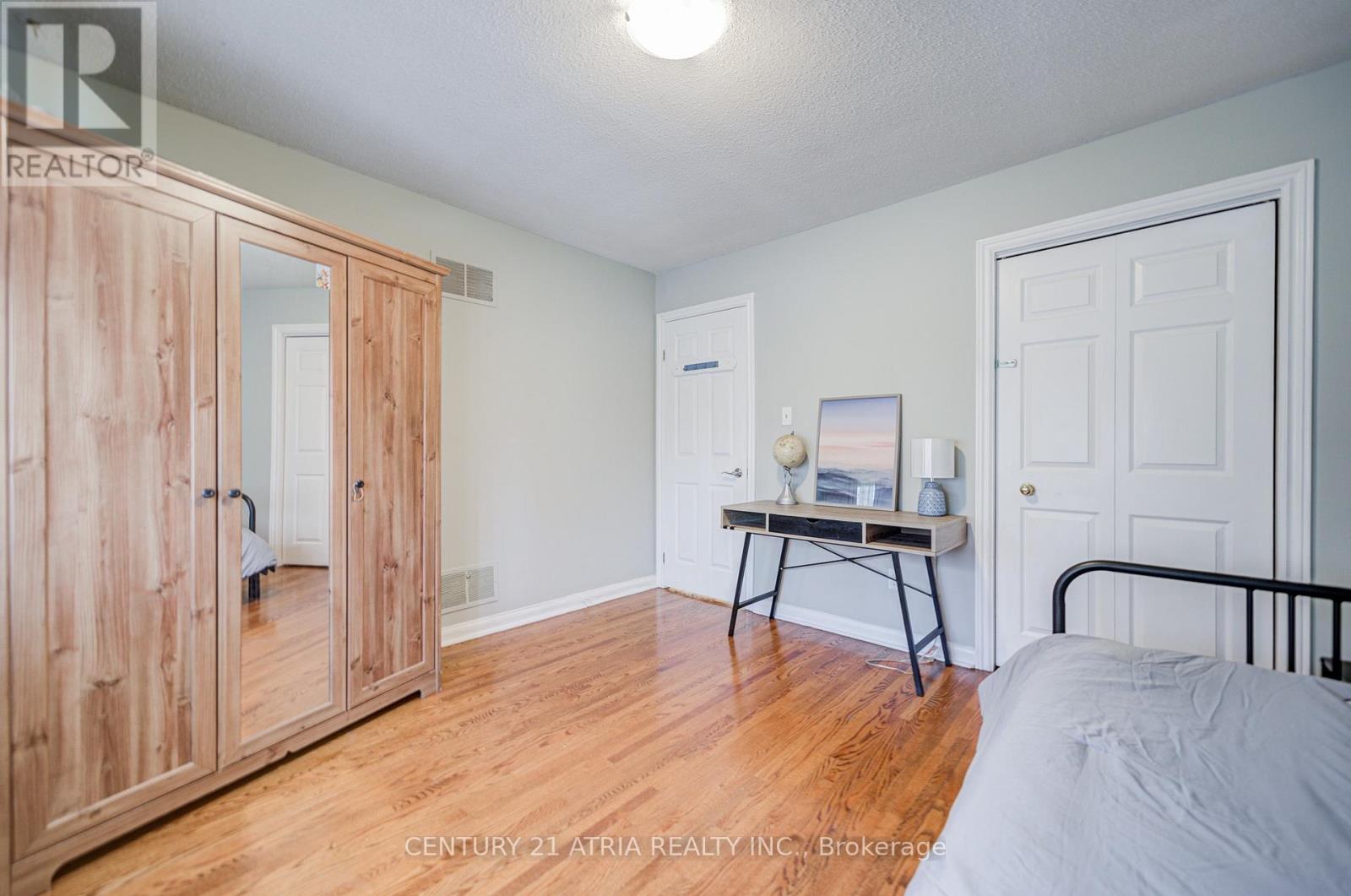 189 Louis Drive, Mississauga, Ontario  L5B 2V5 - Photo 27 - W13183642