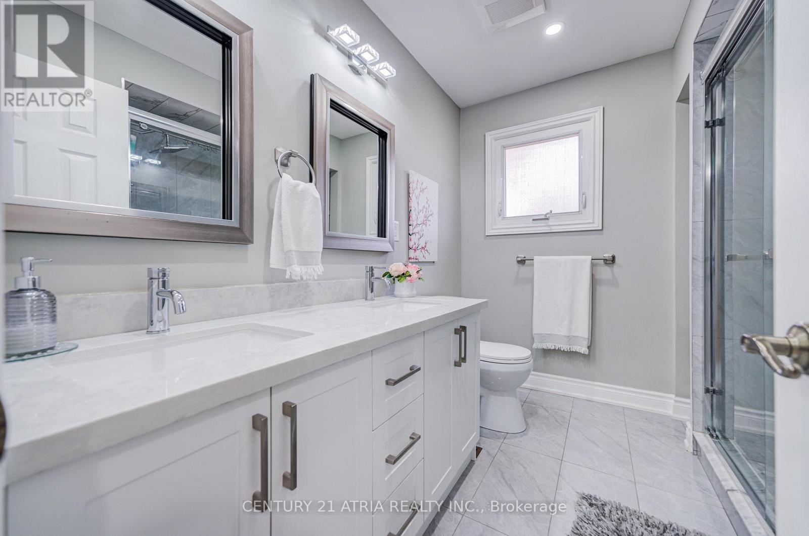 189 Louis Drive, Mississauga, Ontario  L5B 2V5 - Photo 28 - W13183642